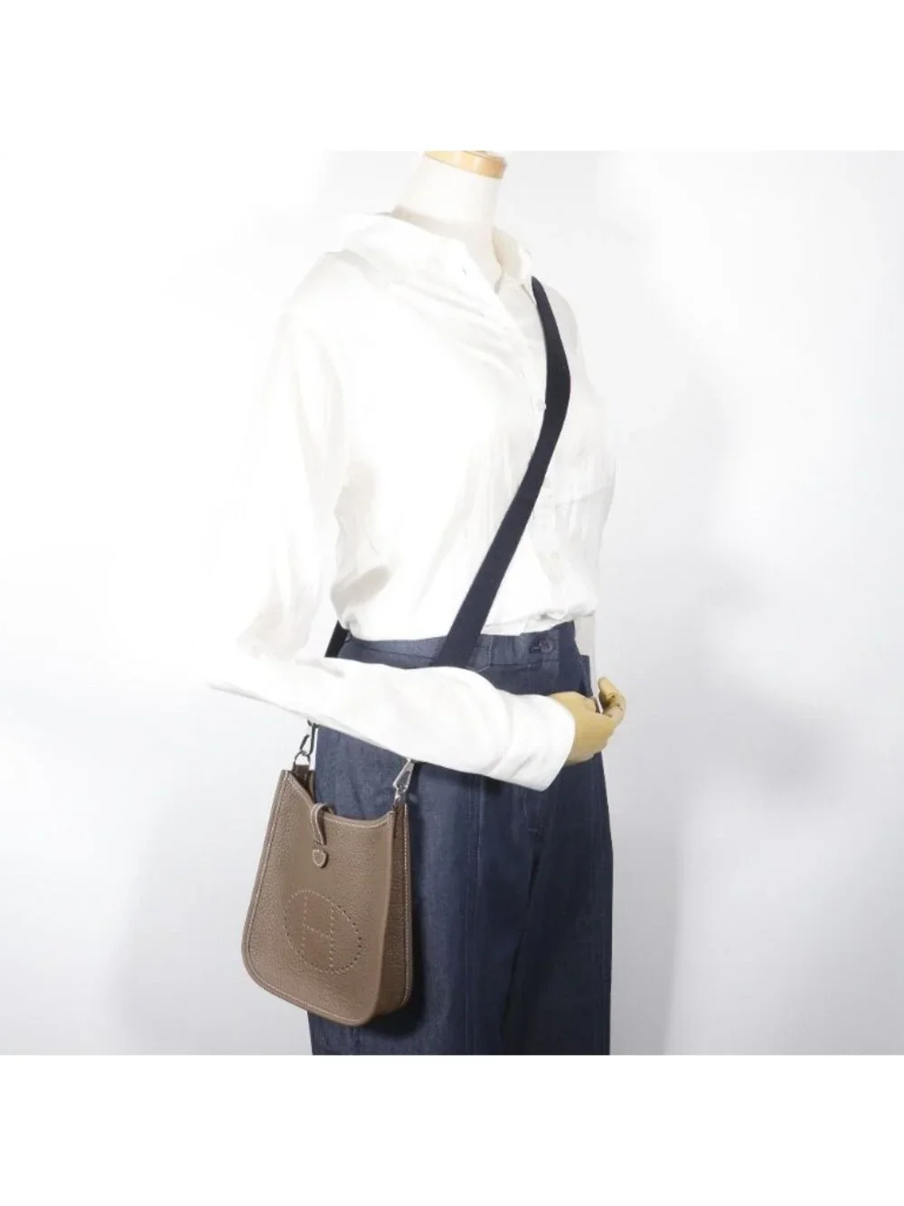 Hermes Evelyne TPM Taurillon Clemence Brown Shoulder Bag